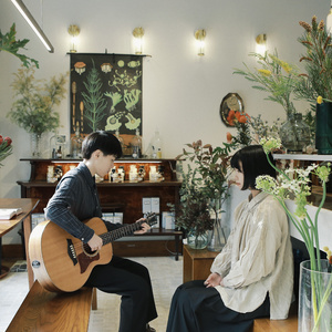 GOGO全球大胆高清人露出p毛
